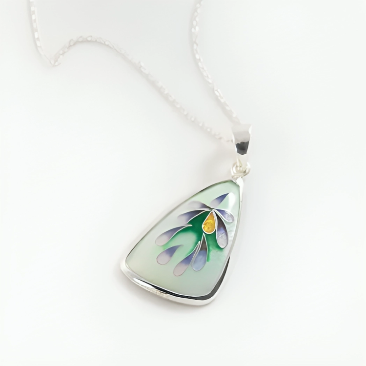 Spring pendant