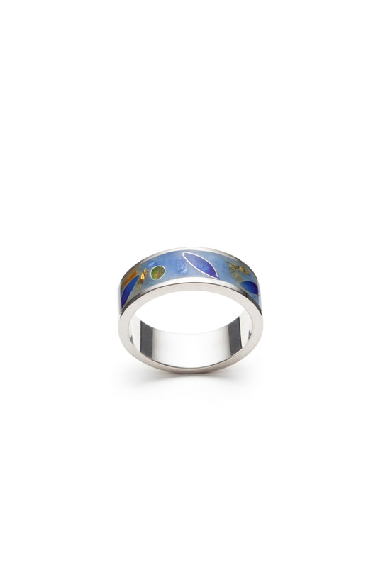 Contemporary band ring