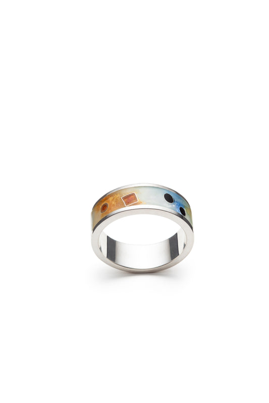 Contemporary band ring