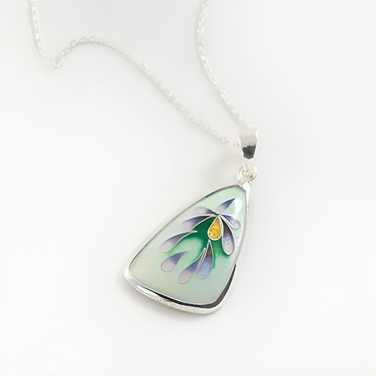 Spring pendant